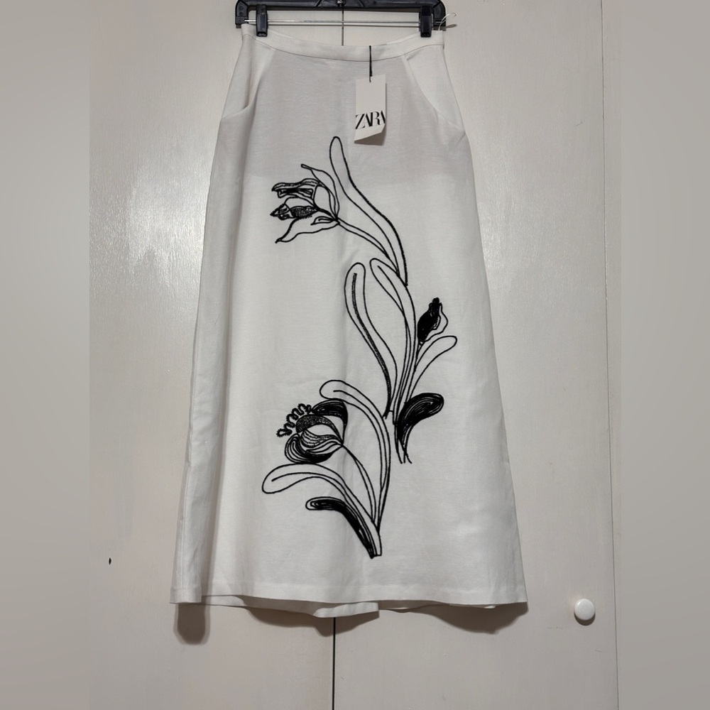 Zara ZW Collection Skirt With Contrast Linen Embroidery - Picture 12 of 13